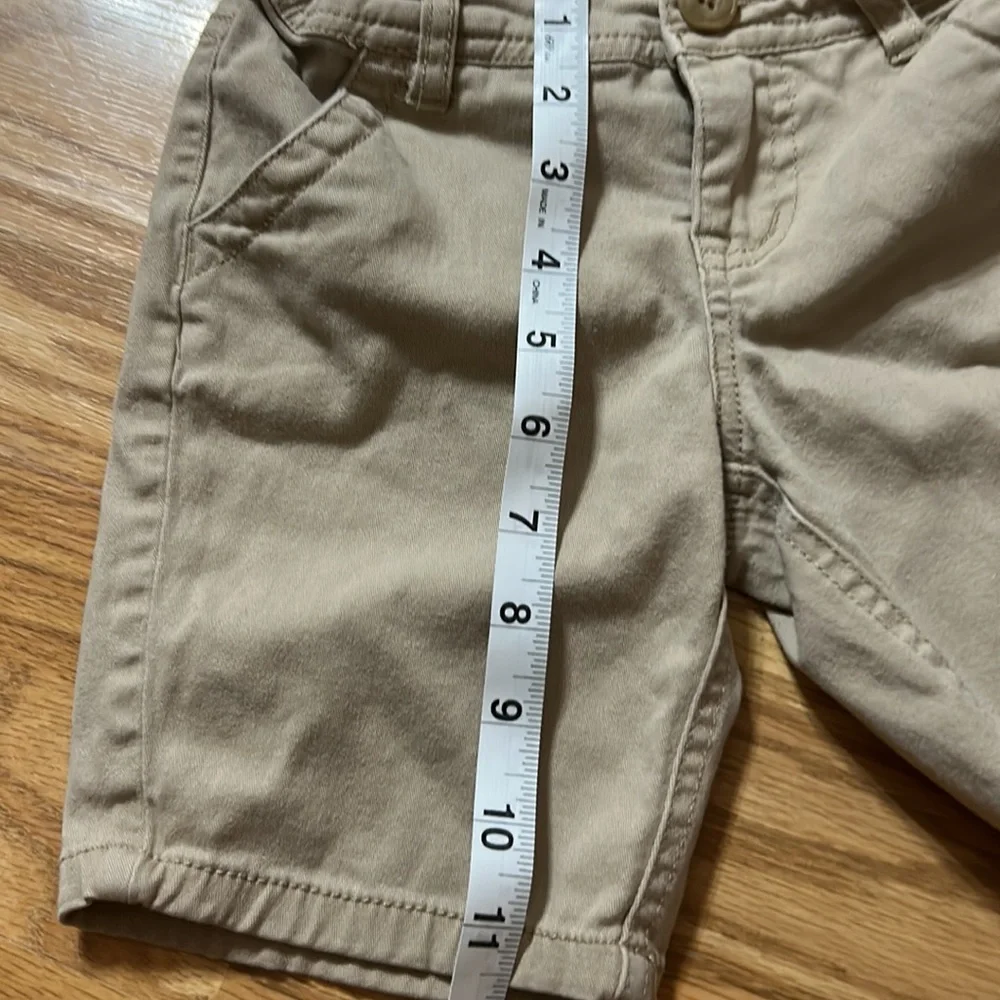 Girls khakis 🤎🌼